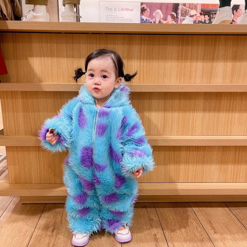 Leuke baby jumpsuit met capuchon en ritssluiting